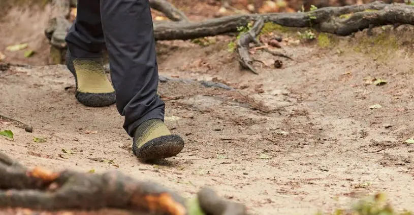 barefoot obuv v lese