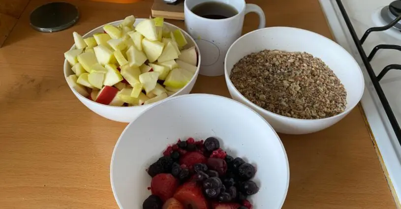 Pripravené suroviny na zdravé ovocné smoothie